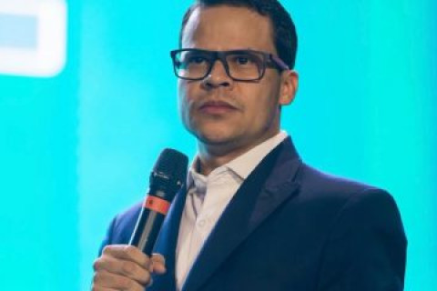 Elizeu Rodrigues cita heresia para cobrar vigilância