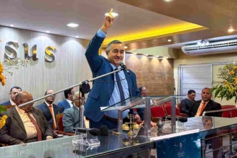 Cantor gospel Ivonaldo Albuquerque cancela agenda para tratar problemas de saúde